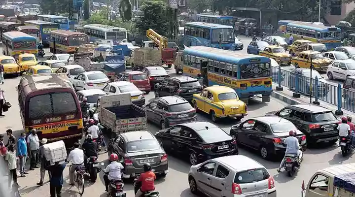 Traffic Alert: Multiple processions to snarl Kolkata roads today | See details