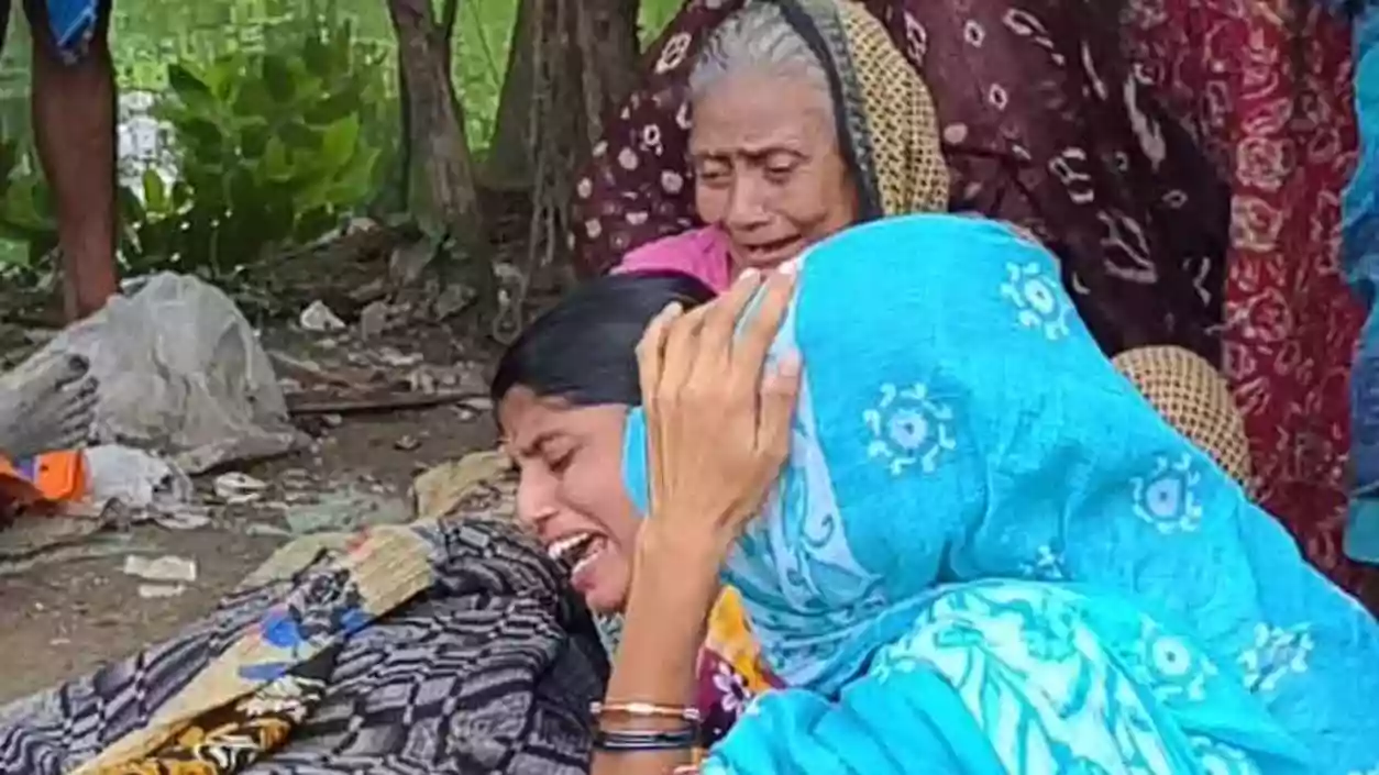 Bomb blast during Birbhum gang clash kills 2, injures several; Counterfeit racket under probe