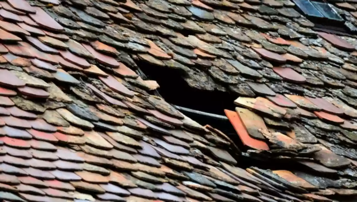  Couple dies as house roof collapses sleeping in Jharkhand