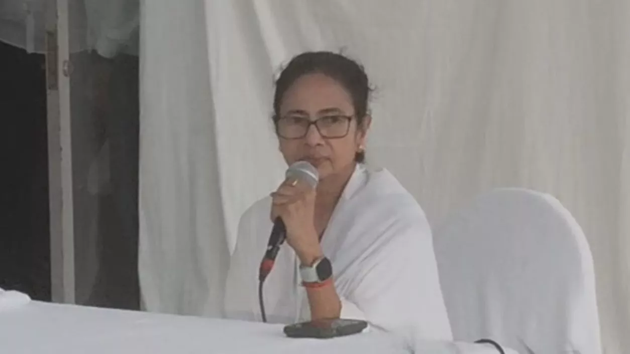 “Bihar just an excuse, Bengal the real target”: CM Mamata says EC acting as Shah’s puppet | Watch