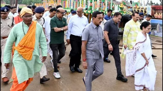 दीघा में मुख्यमंत्री ममता बनर्जी ने किया रथयात्रा का शुभारंभ, उमड़े श्रद्धालु