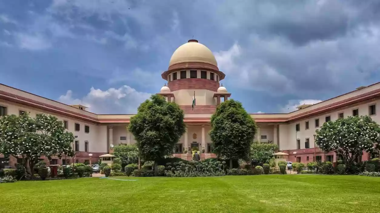 Bengal top officials served contempt notice over DA non-compliance despite SC order