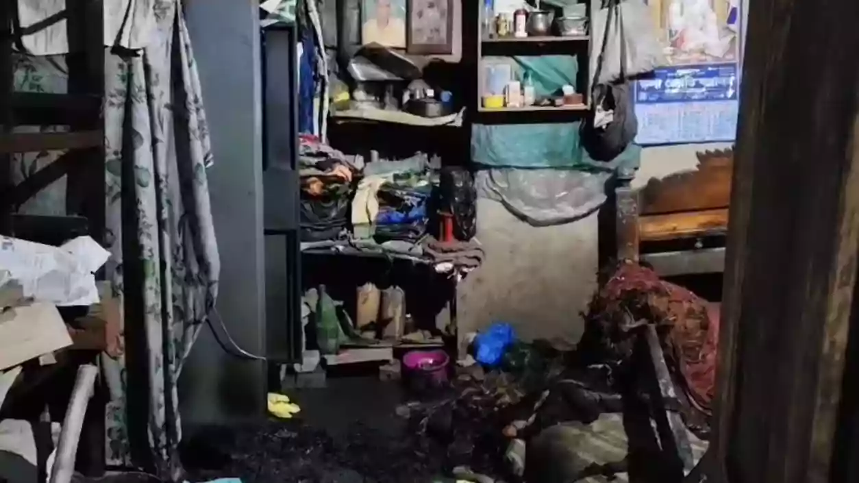 Robbery at policemen’s home in Howrah; Miscreants loot valuables and set house on fire
