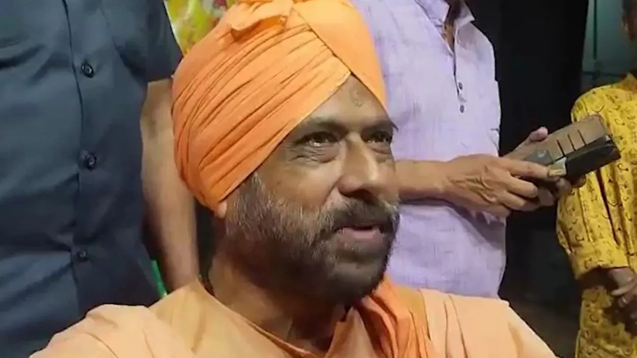 Notice issued to Kartik Maharaj in rape & forced abortion case, asked to appear at police station