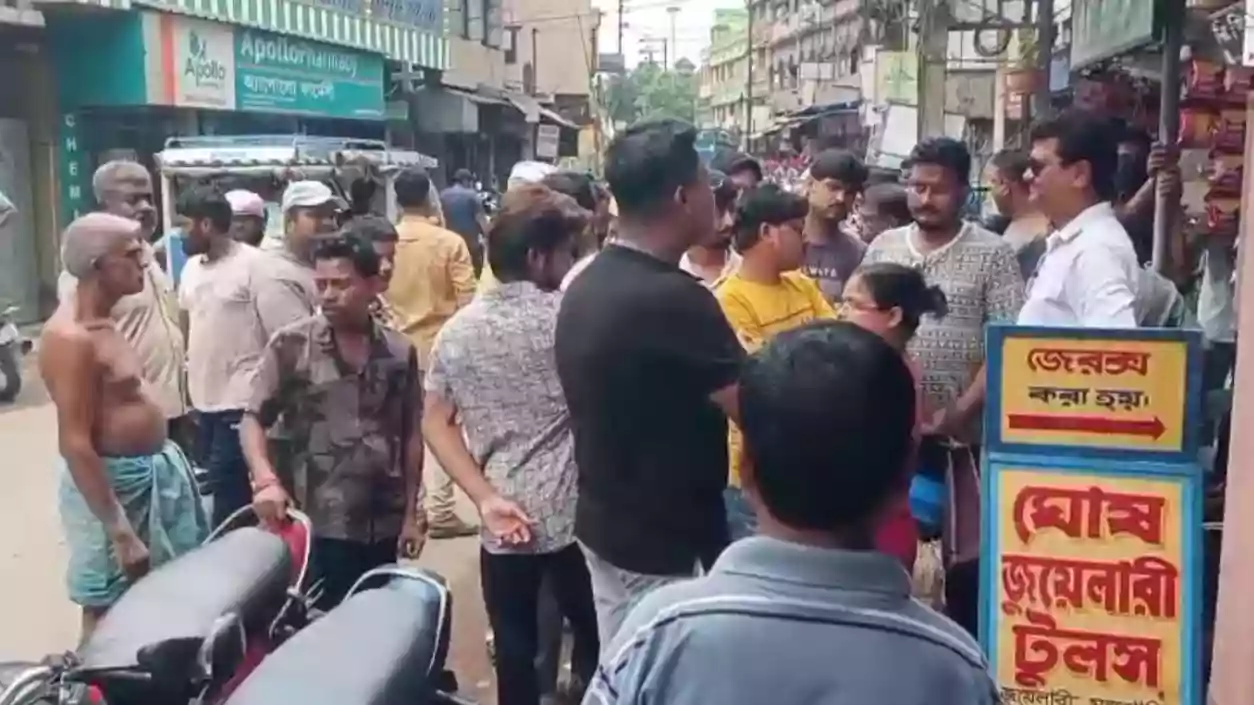 Temporary bank staffer held for defrauding elderly over pension in Howrah
