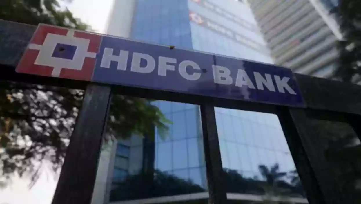 SC directs HDFC Bank CEO Sashidhar Jagdishan to pursue FIR quashing plea at Bombay HC