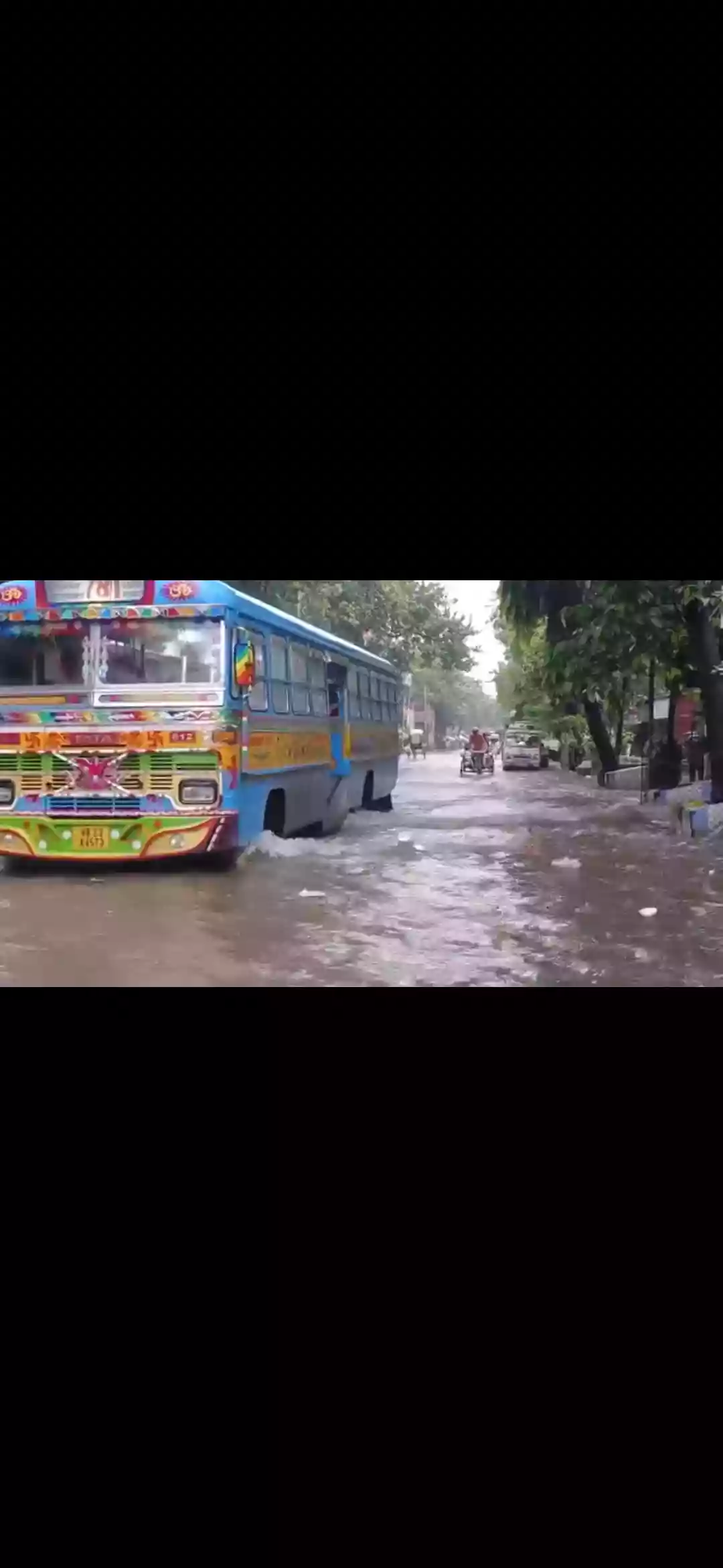 Continuous downpour submerges Kolkata, Maniktala receives highest rain