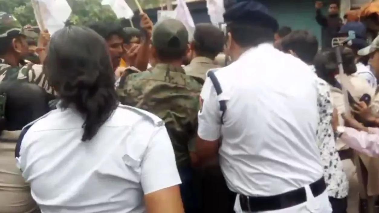 Ragging allegations at Howrah college sparks clash, SFI protesters detained