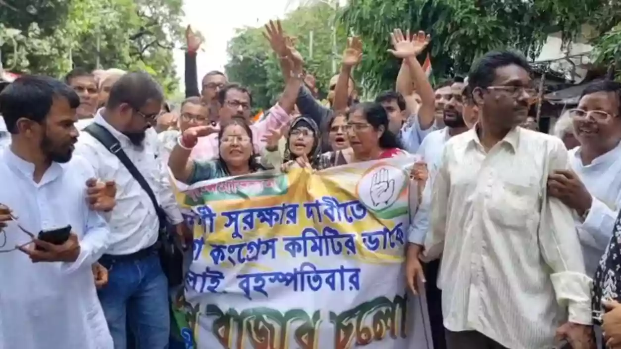 Congress protests Kaba college gang-rape, blocks Bowbazar Road after march to Lalbazar halted