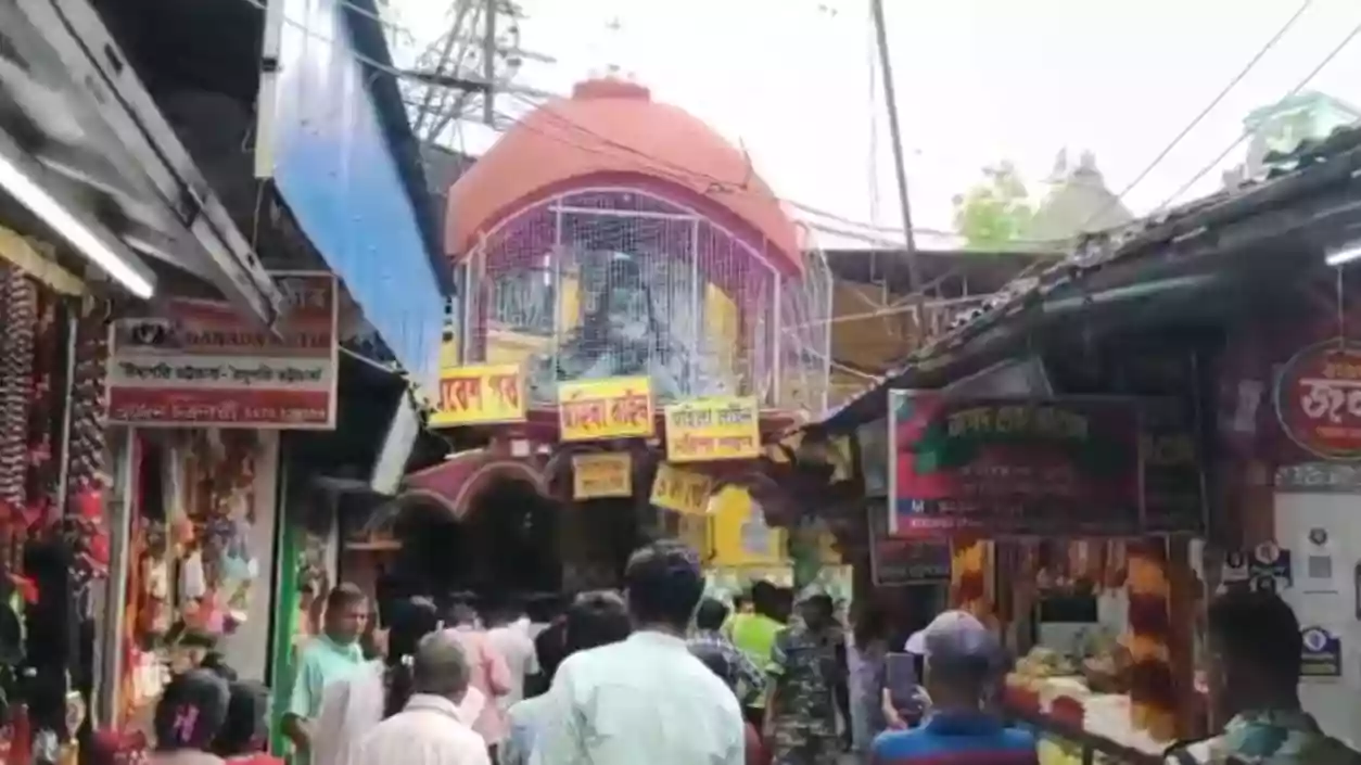 Security tightened, 36-km route decorated for Shrawani Mela in Tarakeswar for Shiva devotees 