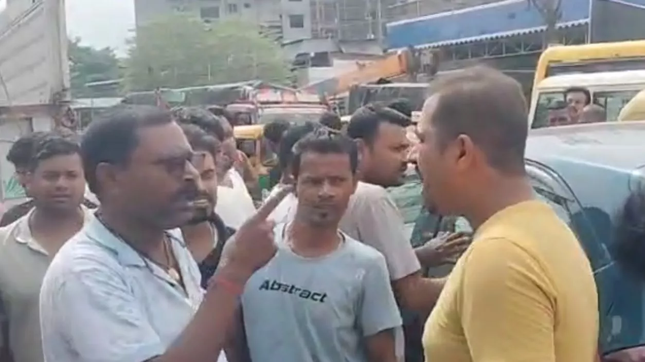 TMC-BJP clash over BJP's alleged illegal party office in Barrackpore, police deployed