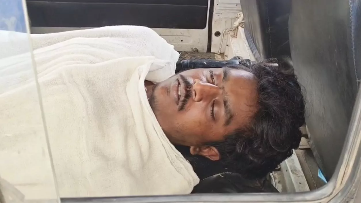 Birbhum man found hanging; Suicide note blames Mallarpur OC for false case & mental harassment