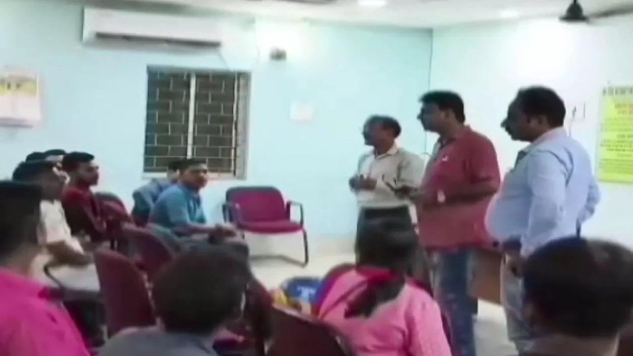 TMC councillor warns against hiring outsiders at steel factory, demands jobs for locals | Watch