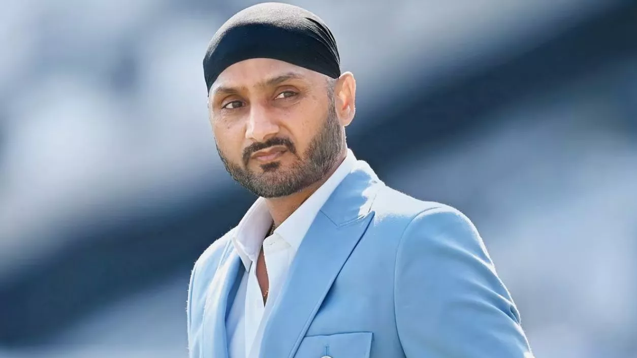 “Soldiers risk lives while we play cricket”: Harbhajan Singh slams BCCI over Asia Cup stance