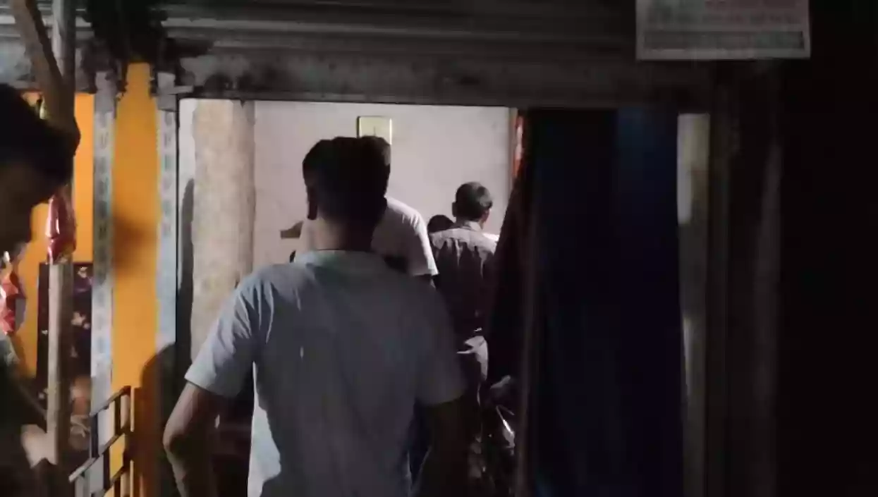 500 liters of illegal liquor and gambling racket in late-night raids in Jagatballabhpur