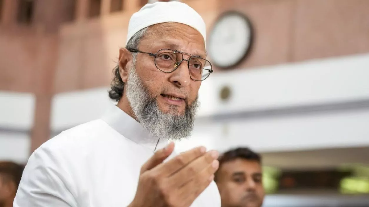 ‘BrahMos hai humare paas’: Asaduddin Owaisi hits out at Pakistan PM's threat