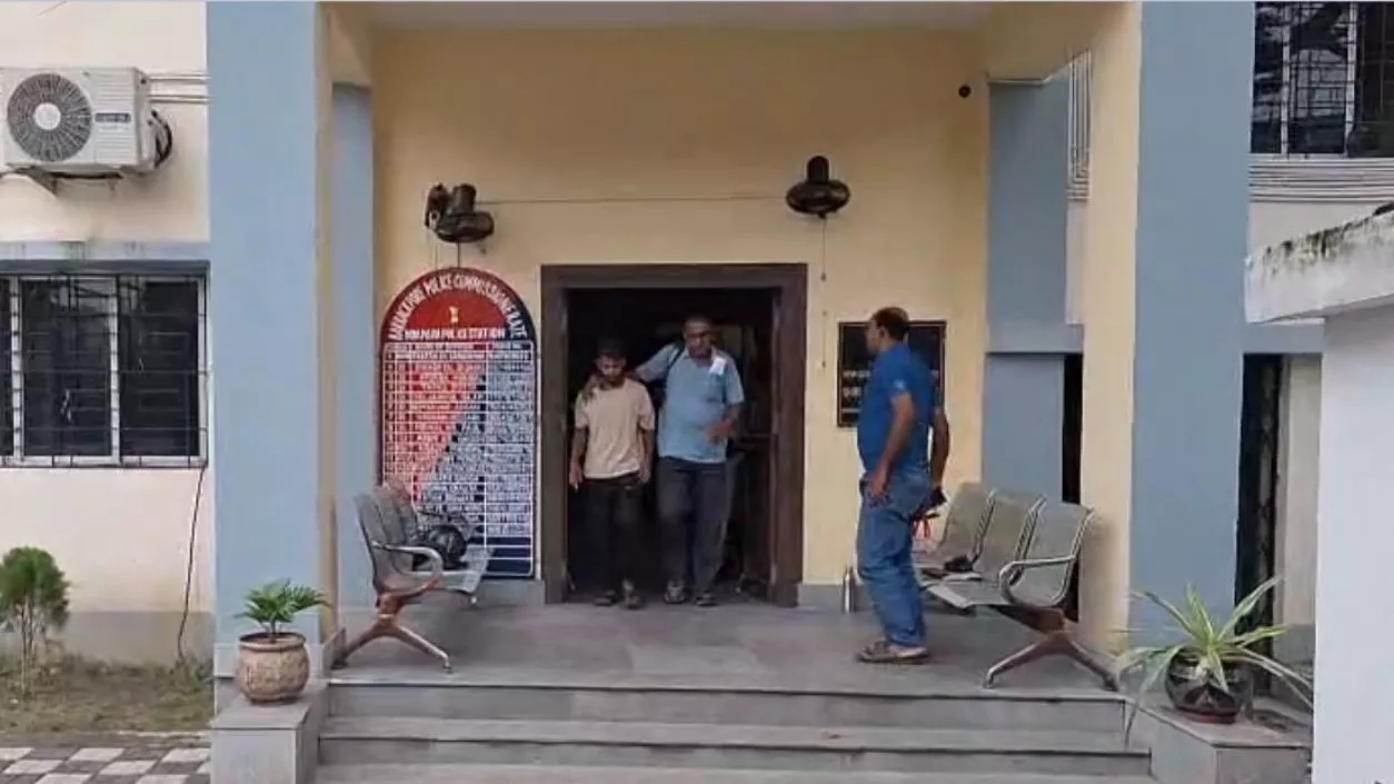 Bike theft gang leader arrested by Noapara Police; 2 stolen motorcycles recovered