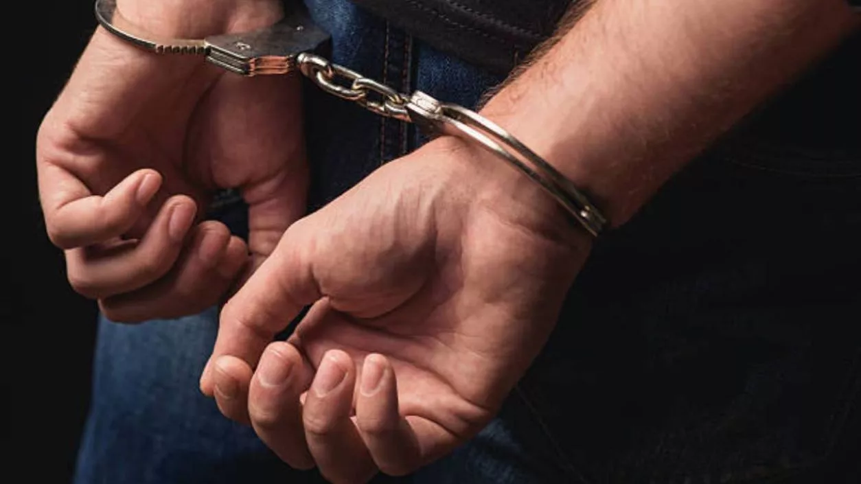North 24 Pgs man arrested for running fake HIDCO website, electronics seized in police raid