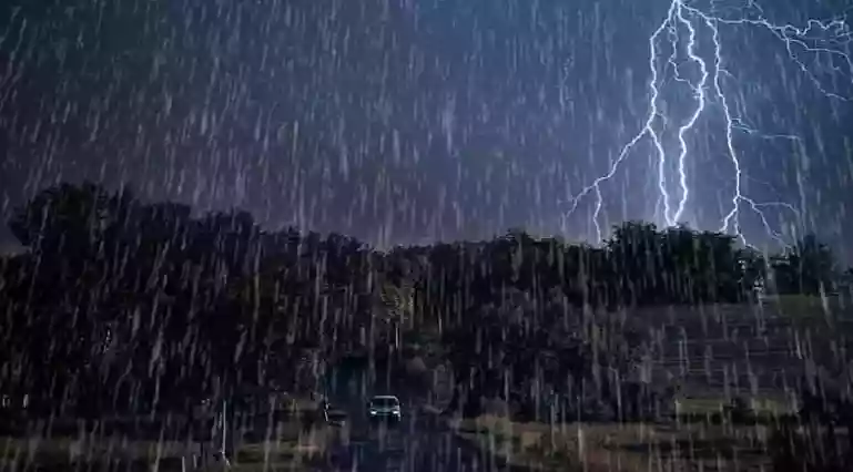 IMD warns of thunderstorms & heavy rainfall in South Bengal districts