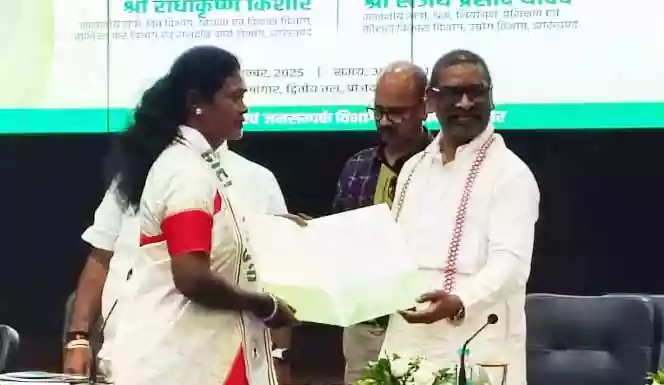CM Hemant Soren distributes appointment letters to newly appointed teachers