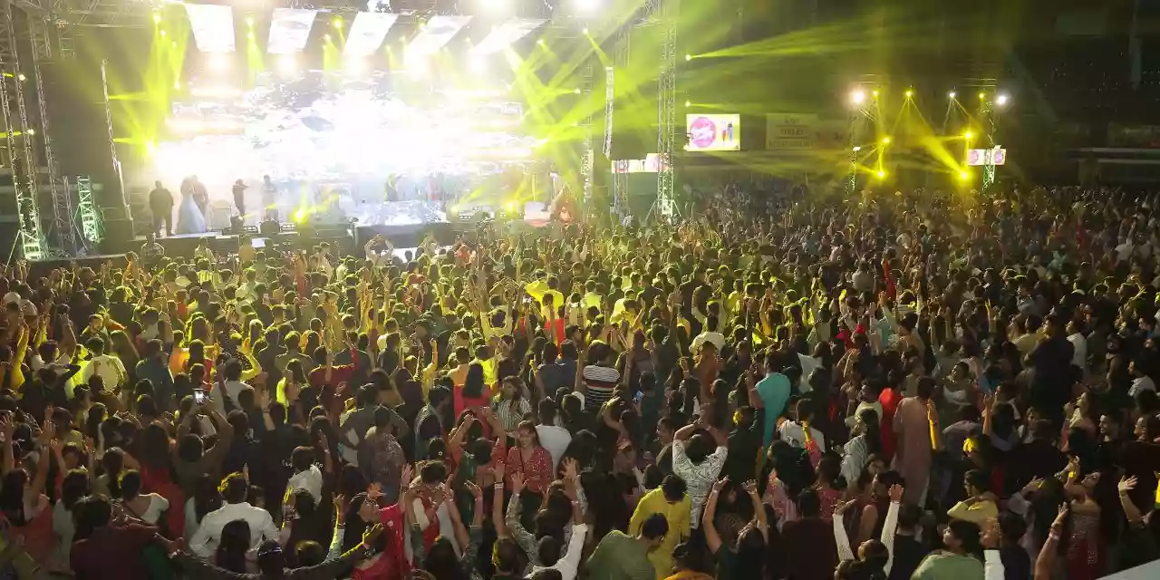 Whether you’re Gujarati or not, Dandiya is for everyone | check what is special in 2025