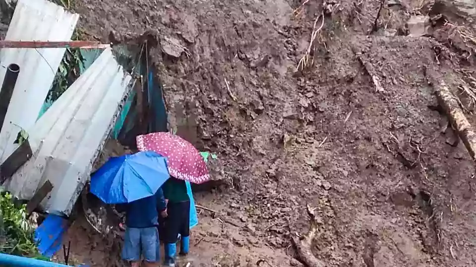 Darjeeling Rain: Death toll rise to 17, Sikkim cut-off; CM Mamata to visit tomorrow