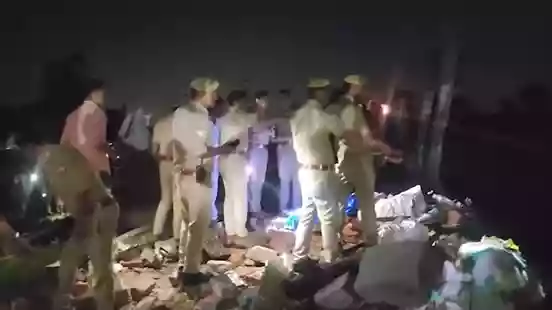 Cylinder explosion in Ayodhya kills at least 5, house collapses