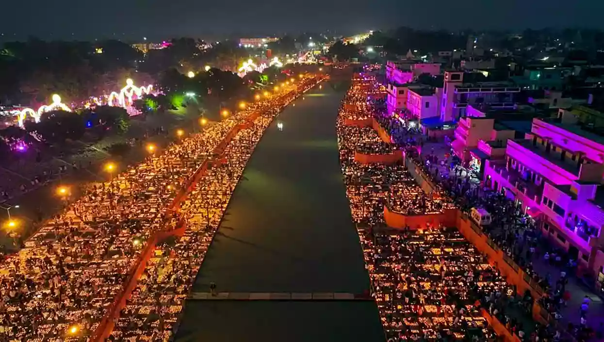 15 temporary hospitals, 50 beds, 24-hour ambulances arranged for devotees ahead of Ayodhya Deepotsav celebrations