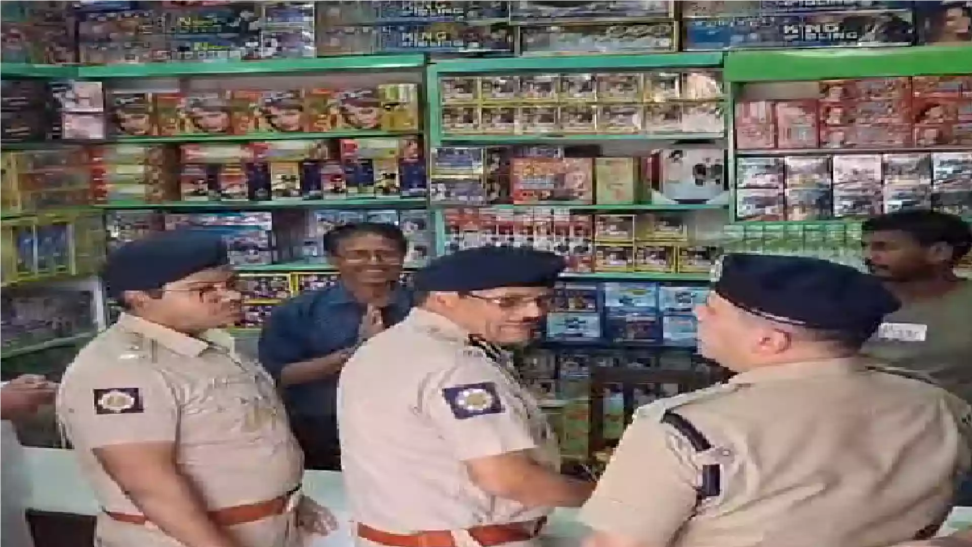 Kolkata CP Manoj Verma inspects 