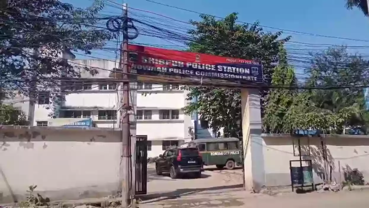 Woman critically injured in shooting at Howrah Shibpur's housing complex | Watch