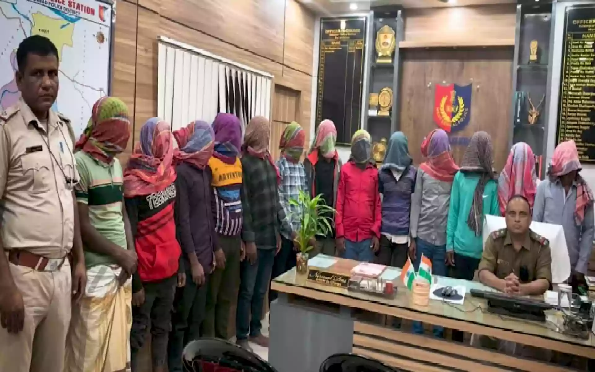 Bengal Police arrests 12 Bangladeshi infiltrators in Murshidabad