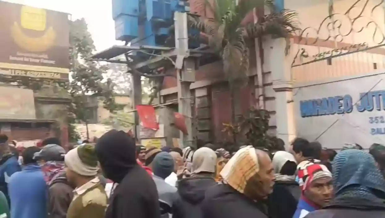 Bali Mahadev Jute Mill shuts indefinitely, nearly 1,000 workers protest after sudden suspension notice