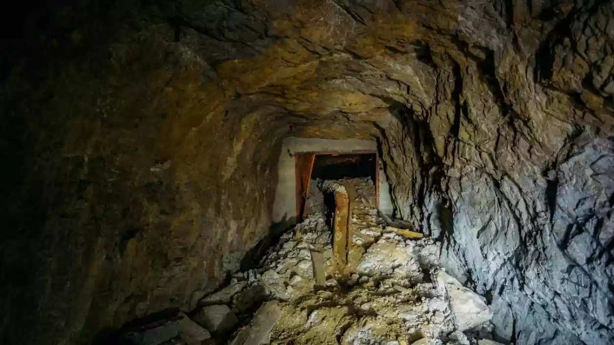 2 dead, 4 injured as coal mine collapses in Asansol