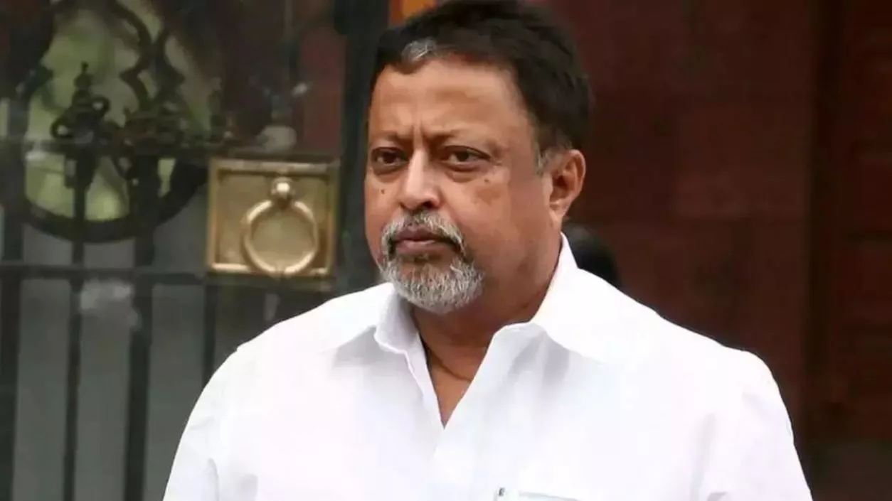 SC stays High Court's order on disqualification of Mukul Roy as MLA