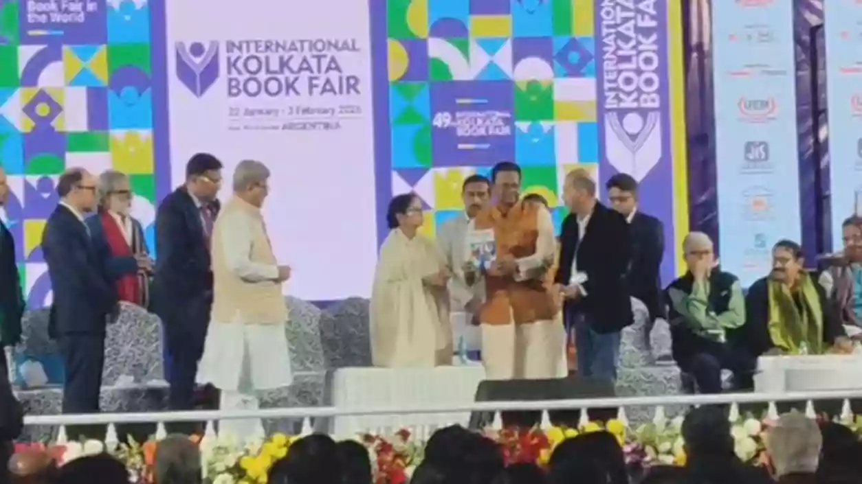 Mamata alleges Vajpayee ji told her Dec 25 is not his birthday, announces book on SIR issues