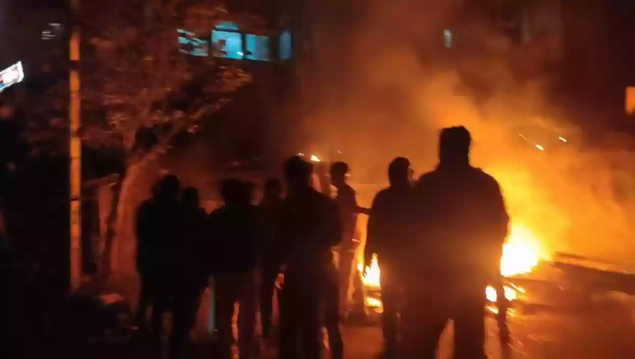 Massive blaze erupts in vehicle garage in Howrah, no injuries reported