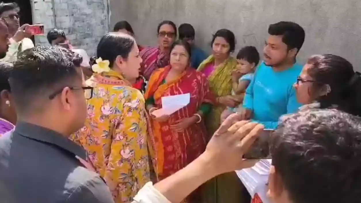 ‘Go Back’ slogans raised against Agnimitra Paul during outreach in Asansol