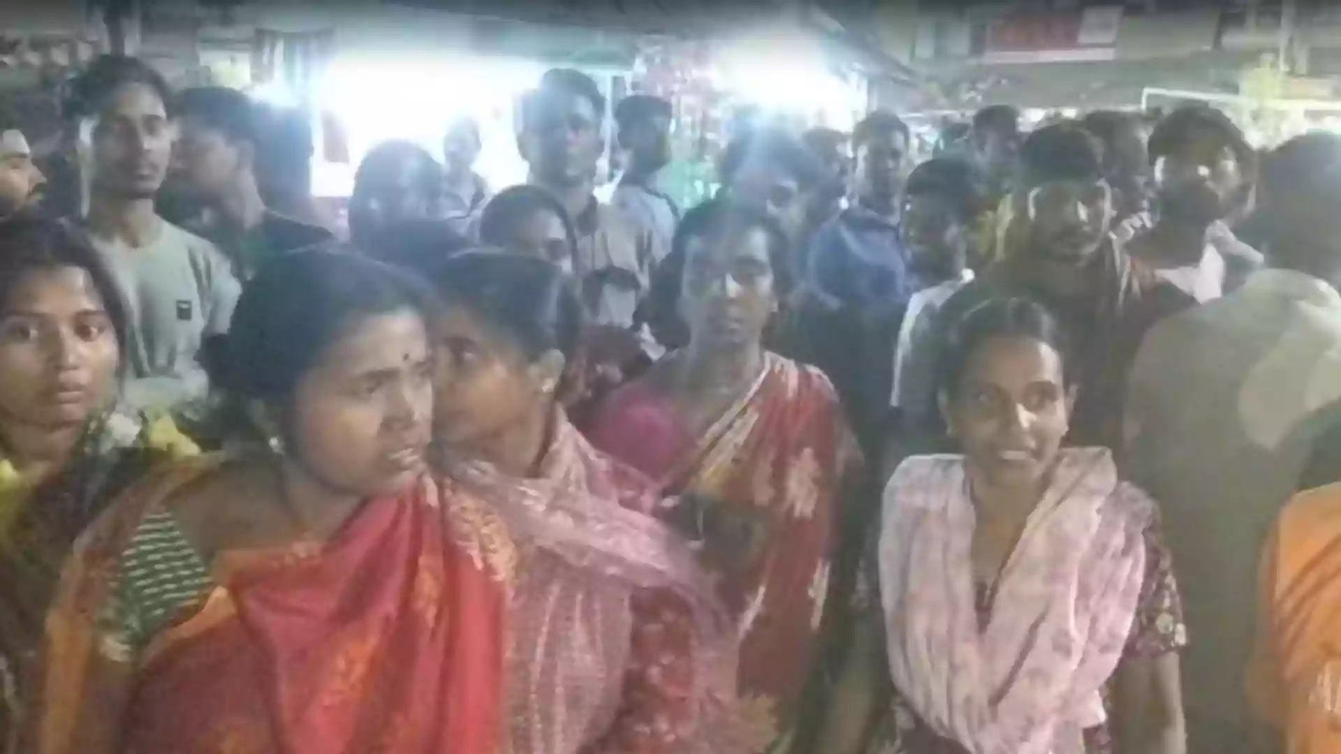 Family stages highway blockade in Malda over death of prisoner Bhola Mandal in custody