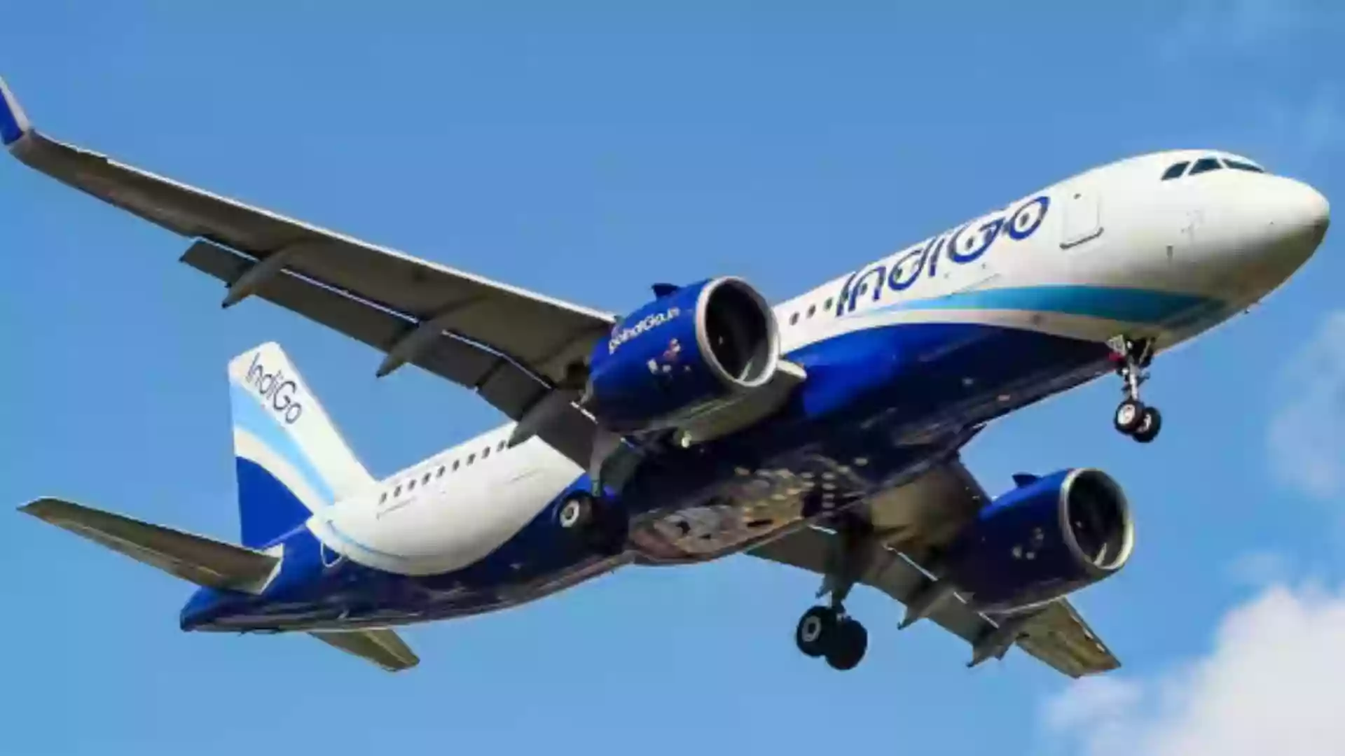 Poor visibility delays IndiGo flight landing at Deoghar; aircraft holds in air before safe touchdown