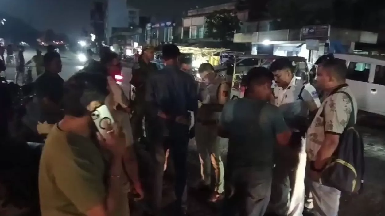 Gold worth ₹10 lakh snatched from trader in Howrah, CCTV captures robbery