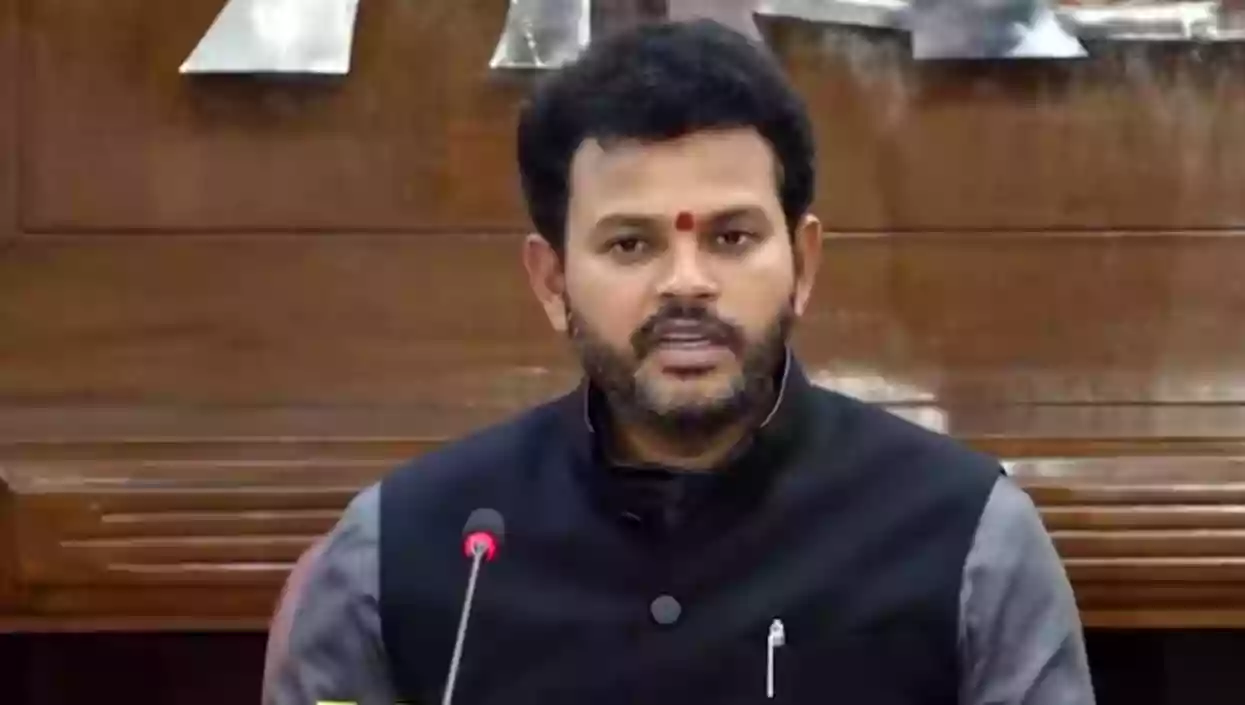 Airfares set to rise, Aviation minister appeals states to reduce tax on jet fuel
