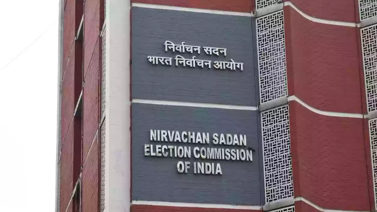 ECI flags “unauthorised” security cover for TMC leaders, orders urgent review by Bengal Police