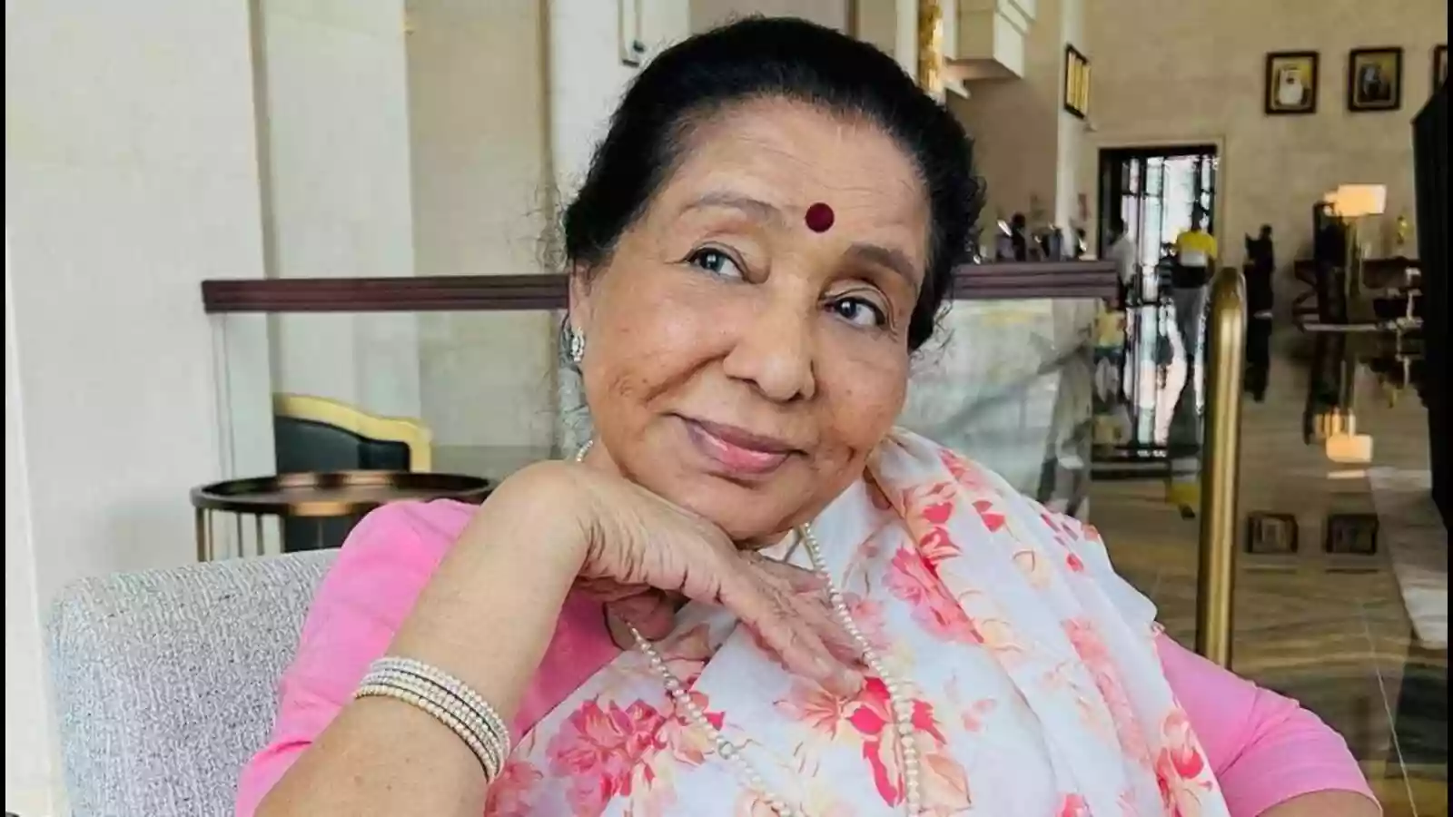 Legendary singer Asha Bhosle suffers cardiac arrest, admitted to Mumbai hospital