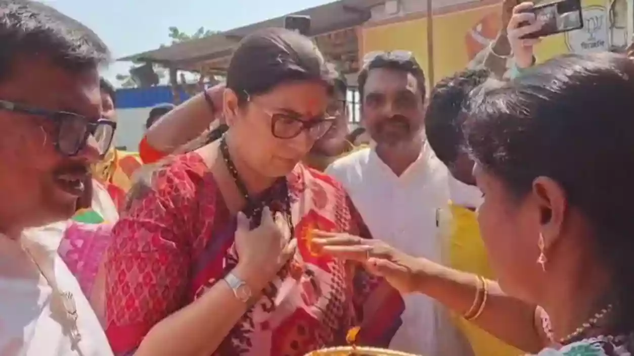 Smriti Irani leaves Poila Boishakh event midway in Hooghly amid BJP rift over arrangements