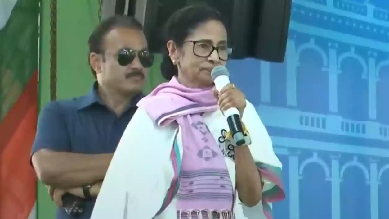 “Even if BJP leads early, TMC will win”: Mamata alleges ‘slow polling and counting’ plan