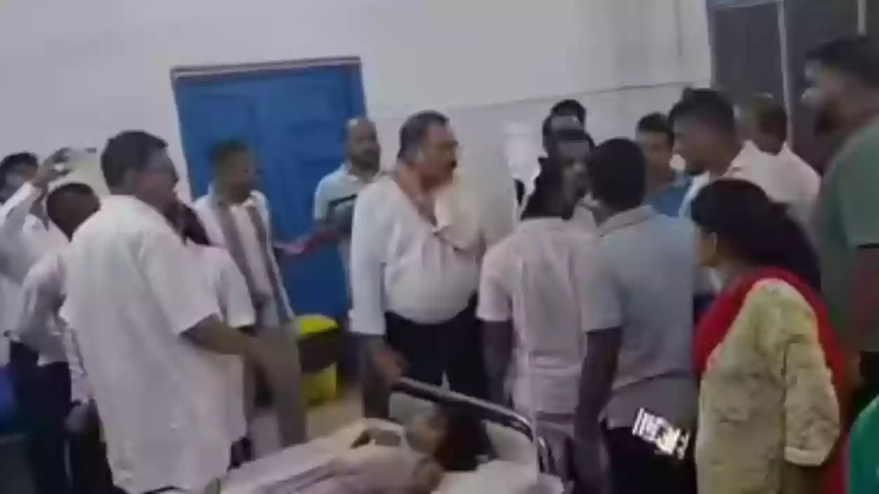 7-year-old dies, 18 children hospitalised after eating golgappas in Jharkhand’s Giridih