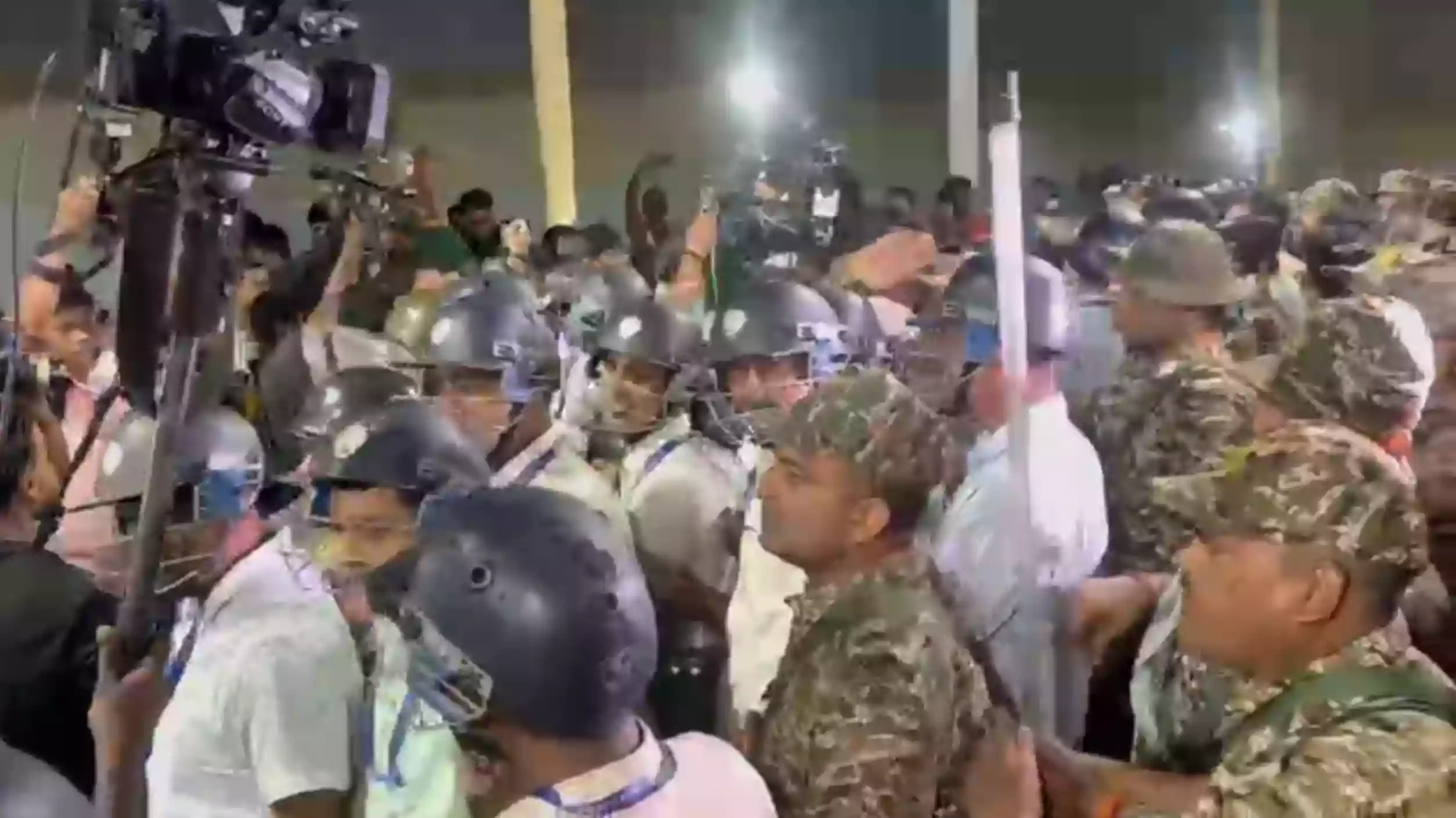 EC officials to stay on 24-hour duty at strong rooms in Bengal amid protests and “tampering” allegations