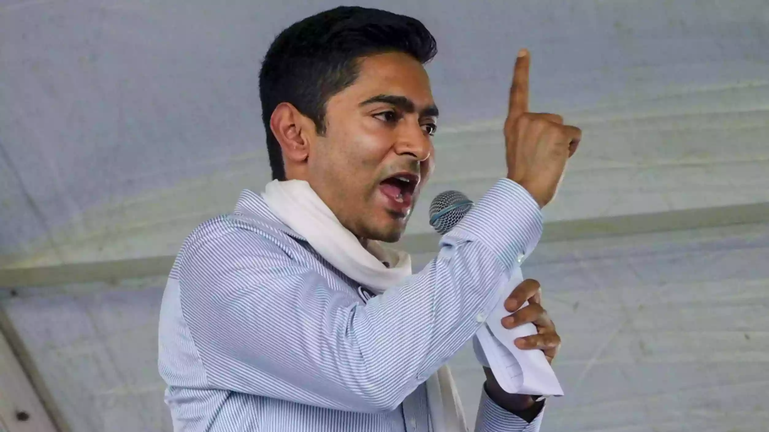 Abhishek Banerjee to hold virtual meeting with counting agents amid strong room concerns