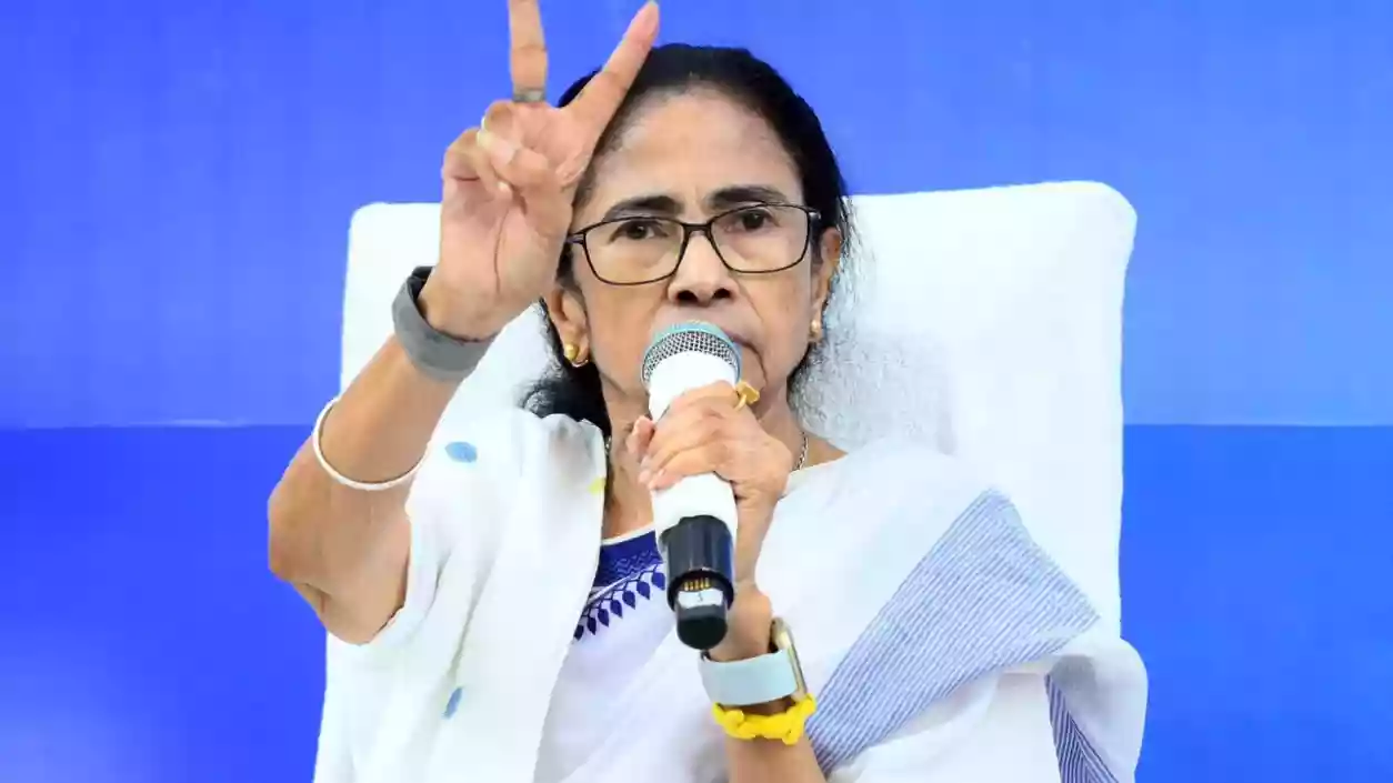 Cracks in TMC? 10 winning MLAs absent from Mamata Banerjee’s key Kalighat meet