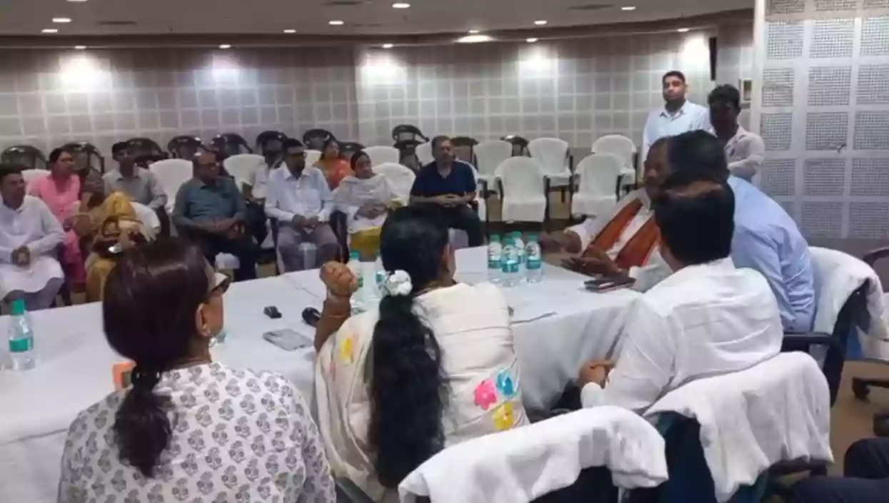 Bidhannagar and Rajarhat-New Town MLAs hold meeting with municipal officials to discuss civic services